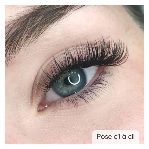 Extension de cils (pose cil à cil)